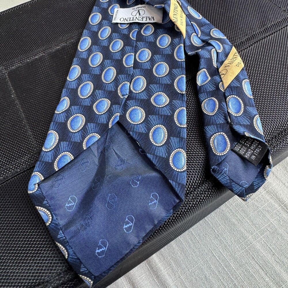 Valentino Cravatte Silk Tie Men’s 4" Blue White Striped Made in Italy Designer - Picture 7 of 8